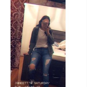 Meet your Posher, Janet